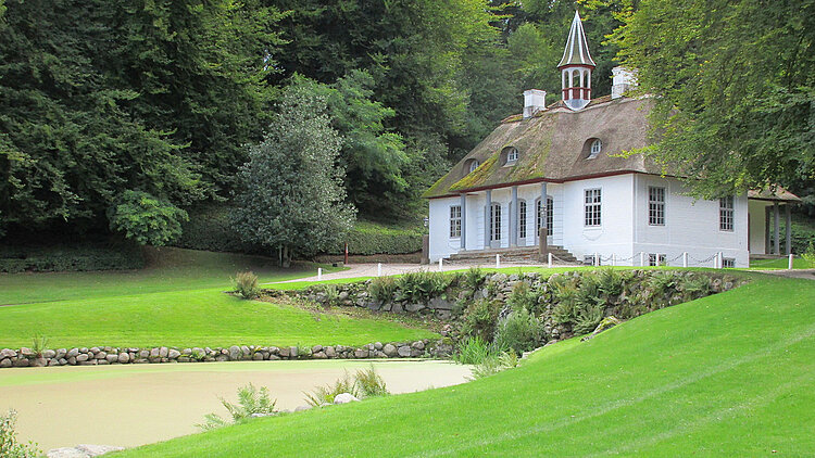 Liselund Park mit Schloss