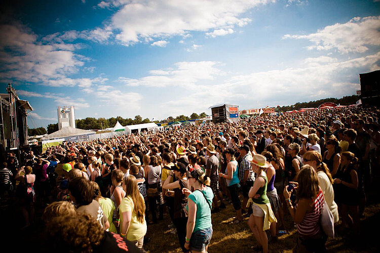 Jede Menge Top Acts beim Rockfestival in Cuxhaven - Deichbrand 2011