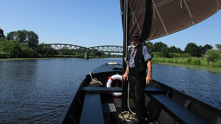 Torfkahnfahrt auf der Hamme 