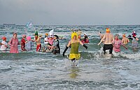 Eisbaden in Warnemünde