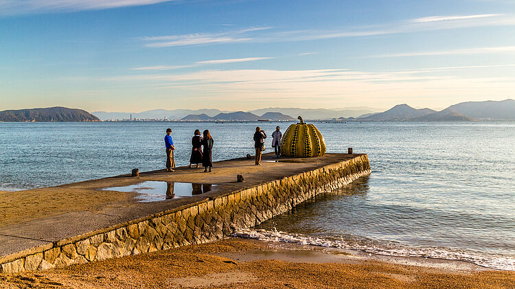 der gelbe Kürbis von Yayoi Kusama