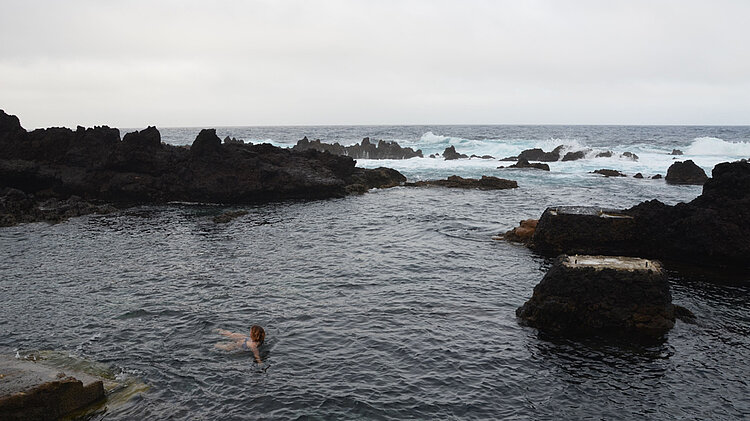 Lava-Pool in Biscoitos, Terceira, Azoren