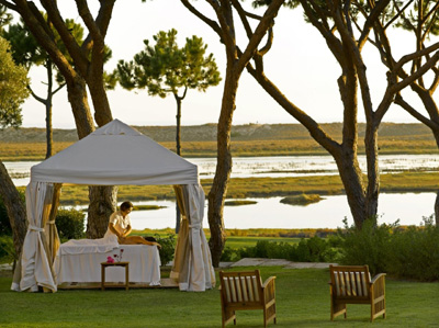 Massage im Garten Foto: Quinta do Lago